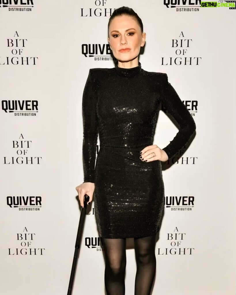 Anna Paquin Instagram - @abitoflightfilm is available NOW in select theaters, VOD and the usual places you find your digital content. Thank you @quiverdistribution for believing in this oh so tiny passion project of ours and bringing it to audiences. And a rare glam night/date night made possible by some super talented folks and some pretty clothes. 🖤🖤🖤🖤🖤 Make-up @makeupbylucas Hair @dolohair Dress @lovenookie Cane @fashionablecanes