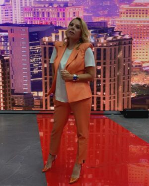 Anna Pettinelli Instagram - Pomeriggio da @albertomatano sempre senza pastìccini. Quel dommage #tv #show #italuanfashion #madeinitaly