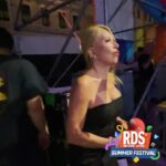 Anna Pettinelli Instagram - 🫶🏻@anna_pettinelli cosa hai fatto all’RDS Summer Festival? 📸Foto palco con @irama.plume, @rkomi, @giorgiaofficial, @biagioantonacci, @leogass.official, 📸Foto palco con la GenZ di @rdsnext con @luca_campolunghi, @samaratramontana 🎤Duettato live con @noemiofficial e @giorgiaofficial 🥰Cantato sulle note di @tiromancinoofficial . . . #rdssummerfestival #gallery #annapettinelli #giorgia #rkomi #irama #noemi #antonacci #tiromancino