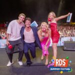Anna Pettinelli Instagram - 🫶🏻@anna_pettinelli cosa hai fatto all’RDS Summer Festival? 📸Foto palco con @irama.plume, @rkomi, @giorgiaofficial, @biagioantonacci, @leogass.official, 📸Foto palco con la GenZ di @rdsnext con @luca_campolunghi, @samaratramontana 🎤Duettato live con @noemiofficial e @giorgiaofficial 🥰Cantato sulle note di @tiromancinoofficial . . . #rdssummerfestival #gallery #annapettinelli #giorgia #rkomi #irama #noemi #antonacci #tiromancino
