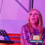 Anna Pettinelli Instagram - 🫶🏻@anna_pettinelli cosa hai fatto all’RDS Summer Festival? 📸Foto palco con @irama.plume, @rkomi, @giorgiaofficial, @biagioantonacci, @leogass.official, 📸Foto palco con la GenZ di @rdsnext con @luca_campolunghi, @samaratramontana 🎤Duettato live con @noemiofficial e @giorgiaofficial 🥰Cantato sulle note di @tiromancinoofficial . . . #rdssummerfestival #gallery #annapettinelli #giorgia #rkomi #irama #noemi #antonacci #tiromancino
