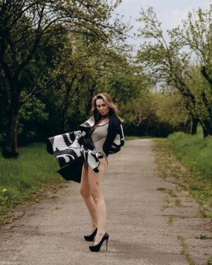 Anna Salivanchuk Instagram - Будь собою! Інші ролі вже зайняті!
Photo by @baki_photographer