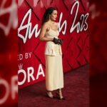 Anna Shaffer Instagram - Thank you so much Valerio and Coco and the @malonesouliers gang for having me and for the best dancing shoes a girl could ask for ♥️ ✨ @britishfashioncouncil ✨ @toryburch @malonesouliers @garrard Styling: @aimeecroysdill assisted by @pruefisher @emmaalisonseery Chloe Hair: @nicola_harrowell @dysonhair MUA: @ninninummela Skin Prep: @sundayriley 🖤 @kikikaur