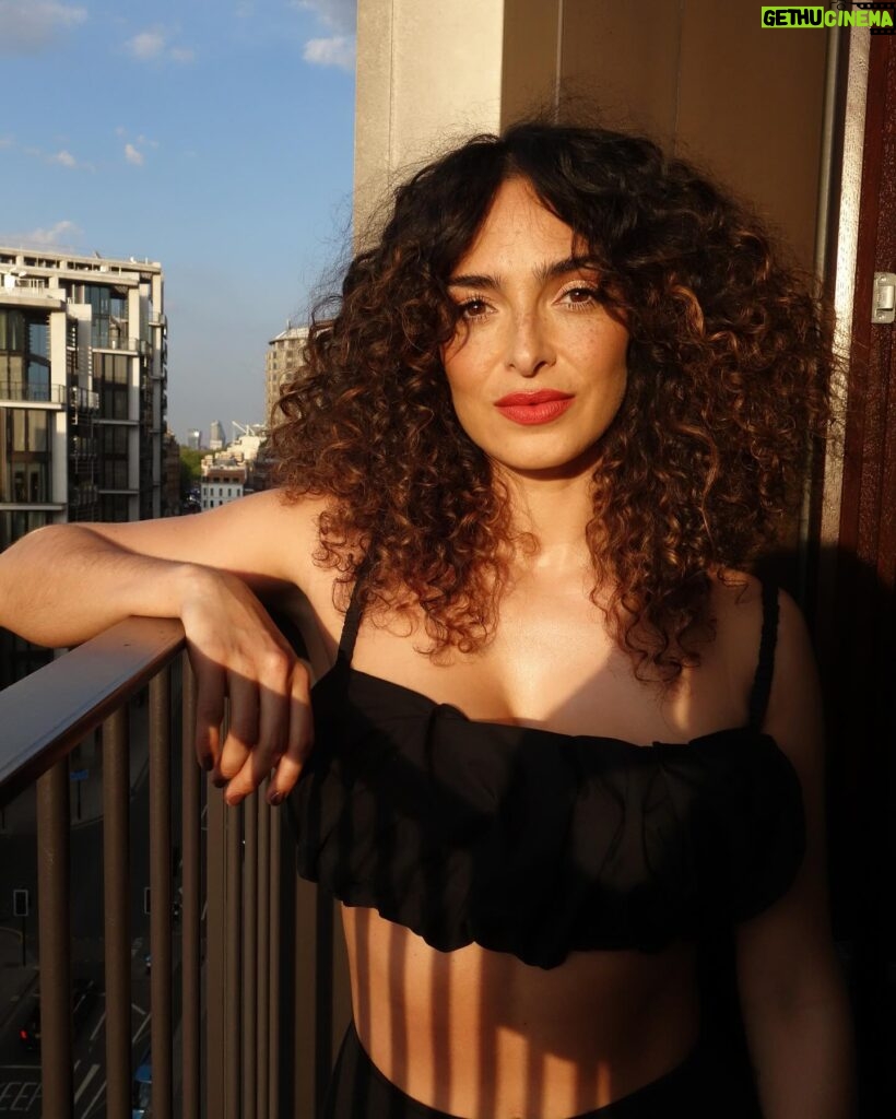 Anna Shaffer Instagram - getting ready at @bulgarihotels using #makeup and #skincare by @lancomeofficial thank you @francescabrazzo @marthanellmackintosh @georgmedley ♥️