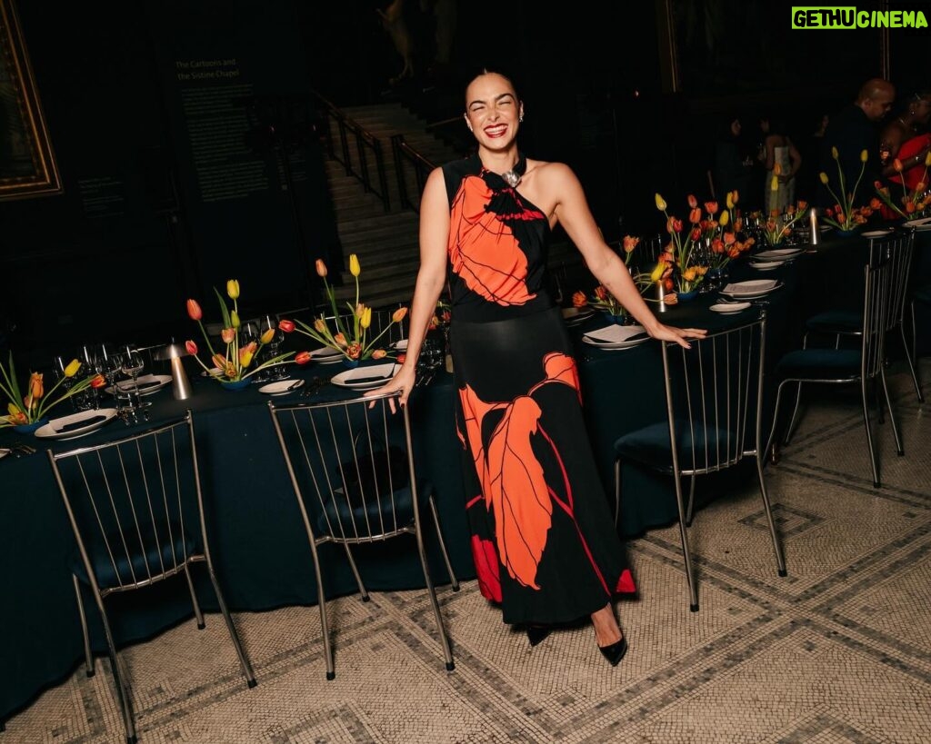 Anna Shaffer Instagram - can always count on me to bring competition-winner energy to the party 🫡 thank you so much @alcaselyhayford and @netaporter for bringing such an incredible bunch of women together - worra treat! Cup overflowing! Dress most definitely DRESSING! And still grin grinning! 🖤 snapped by @rowben_ 📸