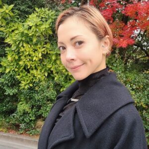 Anna Tsuchiya Instagram - 🎍お正月はぐっさん家SP🎍明日OAです😘 伊勢神宮に鳥羽水族館、海鮮料理と堪能しまくりの旅をお届け❤️‍🔥是非観てね❤️‍🔥 みんなよいお年を❤️‍🔥❤️‍🔥 👗　@prankproject_official #土屋アンナ