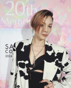 Anna Tsuchiya Instagram - 札幌コレクション2024
8年ぶりに歩きました❤️
かっこいいスタイリングありがとう😊
そして2011年から変わらぬスタッフさんにも会えたし
久々の札幌も空気が美味しくて感動🥺

美味しいケーキもいただきました❤️

お客様もありがと❤️

#土屋アンナ
