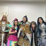 Anna Tsuchiya Instagram - 大阪公演明日がファイナル みんなといっぱい写真撮りました❤️ そしてまたまたまたまた😭小林幸子様からプレゼントが😭 なんて優しいのか‥ 本当に感謝感謝です😭 ありがとございます❤️❤️❤️❤️ #土屋アンナ