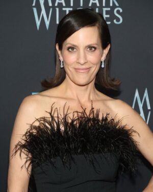 Annabeth Gish Instagram - Last night’s Mayfair Witches premiere. Boy, glamour sure does take a team… 🙏🏻 @immortal_amc @amcplus #mayfairwitches January 8th