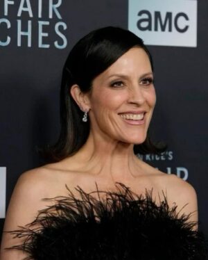 Annabeth Gish Instagram - Last night’s Mayfair Witches premiere. Boy, glamour sure does take a team… 🙏🏻 @immortal_amc @amcplus #mayfairwitches January 8th