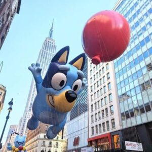 Annastacia Palaszczuk Instagram - Did you see Bluey in New York’s iconic Macy’s Thanksgiving Parade?

So special to see the world’s favourite Queenslander there! 💙

Photo credit: bluey.tv