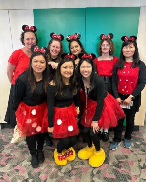 Annastacia Palaszczuk Instagram - The team at the Queensland Children’s Hospital have a pretty special tradition.

They have a Dress Up Day every year to mark the hospital’s birthday.

This time around the theme was Disney.

It puts a smile on their young patients’ faces.

And I’m pretty sure the parents love it too.

Magical.

#childrenshealth #disney