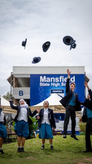 Annastacia Palaszczuk Instagram - I know the graduating class of 2023 are going to do amazing things. Here’s what the Year 12’s from Mansfield State High have planned!