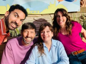 Anne Décis Instagram - Le Jo, le Lo, la Céc 🥳🔥

@jolatzko 
@laurentkerusore 
@ceciliahornusoff 

#LesL4
