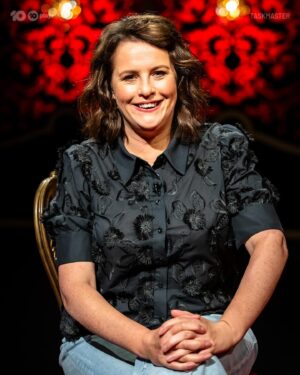 Anne Edmonds Instagram - Tonight @taskmasteraustralia is back at 730pm on @channel10au with a new team task with my bae @joshthomas87 WATCH! It's funny. Xx