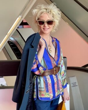 Anne Heche Instagram - #whatisannewearing? #nakedwithoutus 
#thepowerofthedog
 @janecampion @ariwegner @jtberlin @amigoodheart