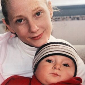 Anne Heche Instagram - Who’s the baby!? 🤣 What a throwback.