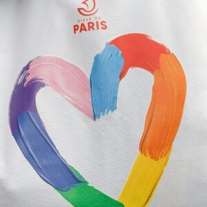 Anne Hidalgo Instagram - Hier soir, vous êtes venus en nombre pour le deuxième bal de l'Amour !
 
Car oui Paris est une fête et la ville où l'on peut s'aimer librement ❤️🏳️‍🌈