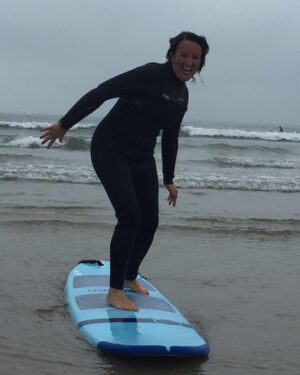 Anne Roumanoff Instagram - Quand tu essaies le surf pour la première fois de ta vie ...