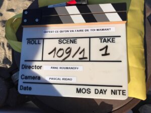 Anne Roumanoff Instagram - Début d'une nouvelle aventure ! Premier jour de tournage ! "Qu'est-ce qu'on va faire de toi maman ?" avec @noemielenoiroff @agustingaliana