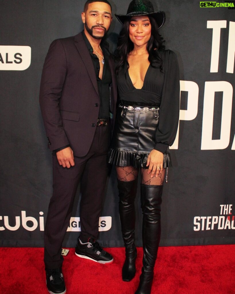 Annie Ilonzeh Instagram - The Stepdaughter Premiere. . . Catch our film on @tubi . Outfit inspired by the Queen B #beyonce #texasholdem #styledbyme #the #stepdaughter #streaming #now #tubi