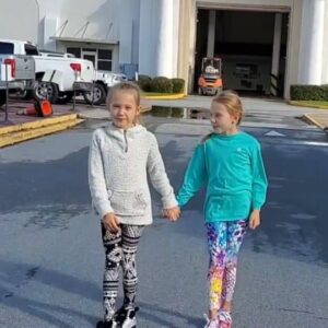 Anniston Price Instagram - This is how we rolled everyday....straight to crafty! 🤣 We ❤ our heelys! #bts @strangerthingstv