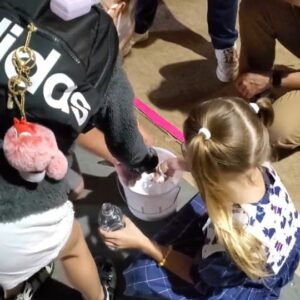 Anniston Price Instagram - When the crew gives you a science lesson and lets you make the polymer snow❄️, @gatenm123 is there to give you good scientific advice. 🤣🌨

#hollywheeler #dustinhenderson #gatenmatarazzo #tinsleyprice #annistonprice #strangerthings4 #strangerthings #itssnowing