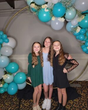 Anniston Price Instagram - Banquet night!