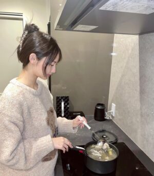 Anon Instagram - 実家帰って、年末年始はお母さんにご飯作りを教えてもらいました🐲❣️
もんじゃと、すっぽんスープとか色々作られるようになった🙏✨✨
すっぽんはラブストックで買った【沖縄パインすっぽん】です🐢
↓
https://api.lovestock.shop/ls-forward-center/top/U0j2SqFy

#2024  #あけましておめでとうございます🎍  #今年もよろしくお願いします  #あのん