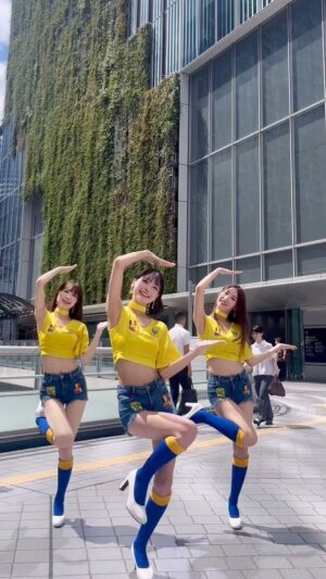 Anon Instagram - #イモトのwifi ダンスチャレンジ動画撮ったよ😎✨
karaのゴーゴーサマーの #イモトの社長は西村さん  versionをらんらんとよねさんと私で💕
3人で頑張ったのでみんなコメント💬してね(*´˘`*)♡
今ティックトックにこのダンスを踊った動画を投稿すると！韓国旅行が当たるかもしれません🫢🤍是非挑戦してみてねっ✨
 #kara #ゴーゴーサマー  #ダンス #ダンスキャンペーン  #dance  #💃 #tiktok  #あのん #渋谷  #shibuya  #reel #リール  #衣装  #summer #女孩 #소녀　#长发 #japan 
#japanesegirl #model #sexy #selfie  #fff #gogo  #イモトのWiFi 
#イモトのwifiダンス