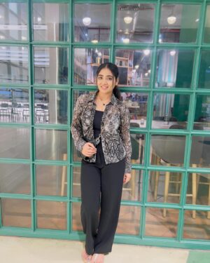 Anshita Akbarsha Instagram - “Situation, time, people these three things teach better lessons than a Book”.🤍🧿
#happy #love #bepositive #smile #loveyourself #beblessed