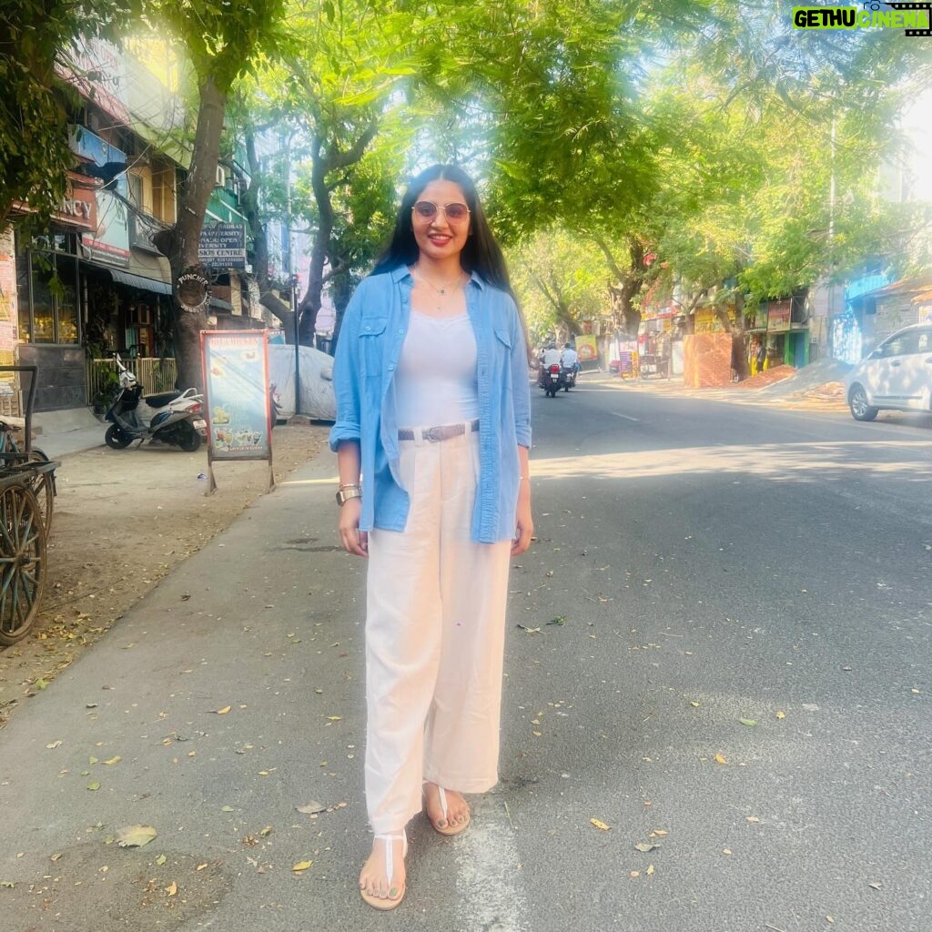 Anshita Akbarsha Instagram - You’re braver than you believe, and stronger than you seem, and smarter than you think. ...🧿🤍 #bepositive #behappy #love #smile #flyhigh #beloved #anshithaanji