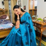 Anshita Akbarsha Instagram - Mom’s saree love 🧿 @dhulkargulami #behappy #love #smile #bepositive #speadlove
