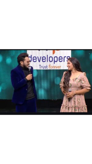 Anshita Akbarsha Instagram - My 1st kutty… anchoring in vijay tv❤️ tnqqq sooo much #vijaytv And #kadhanayagi team ❤️🧿 @kuraishi_the_entertainer  Tnqq romba support panne neenga 🥰 #boxoffice  tnqqq❤️🧿
@boxoffice_studio @vijaytelevision 

👗 @evanshi_designs 
💄 @smokey_makeupbar_ 
💍 @planetjewel 
💅🏻 @le_posh._ 
 #bless #blessed #comingsoon #waiting #vijaytv #kadhanayagi

#happy #love #blessed #smile #positivity #positivevibes @t_h_i_r_u_22