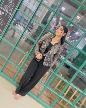 Anshita Akbarsha Instagram - “Situation, time, people these three things teach better lessons than a Book”.🤍🧿
#happy #love #bepositive #smile #loveyourself #beblessed