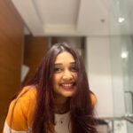 Antara Mitra Instagram - Seasonal fruit 🍊 Also a smile that not seasonal Outfit by - @labelsunantamadaan Styled by - @style_by_hetaljogi