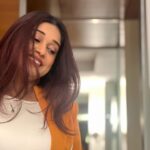 Antara Mitra Instagram - Seasonal fruit 🍊 Also a smile that not seasonal Outfit by - @labelsunantamadaan Styled by - @style_by_hetaljogi