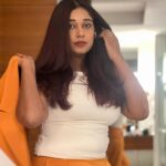 Antara Mitra Instagram - Seasonal fruit 🍊 Also a smile that not seasonal Outfit by - @labelsunantamadaan Styled by - @style_by_hetaljogi
