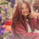 Antara Mitra Instagram - I can smell the plum cakes 🧁!! Christmas is Here #happyholidays #christmas2023