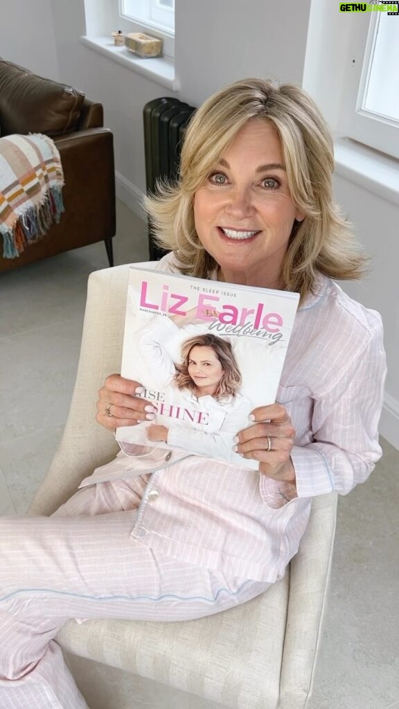 Anthea Turner Instagram - Getting ready for bed early tonight, love a good flick through @lizearlewellbeing always great stuff! This month’s edition is all about sleep and how important it is for our health! PJ’s are @thelazypoetpjs Mug is @emma_bridgewater ❤️