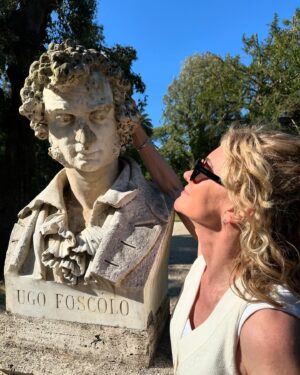 Anthea Turner Instagram - Just a quick few Birthday pictures from Sunny Roma 🥂🎉

Looking at these and others all we seem to have done is eat walk and drink loads of coffee !! 🤣

Will give you our itinerary in another post in case it’s on your list of places to go 

It’s our 3rd time so getting to know it well. 

Thank you Mark 🫶💋