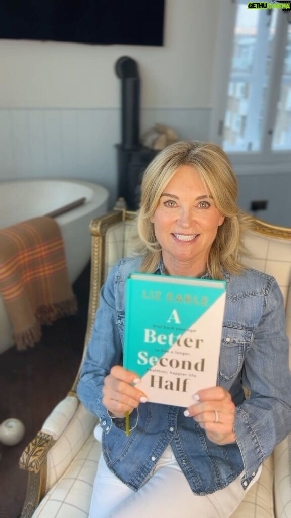 Anthea Turner Instagram - Last night was a fantastic night for the launch of @lizearleme book “A Better Second Half” so many of you guys and Liz fans were there which was lovely to see. A great chat between @trinnywoodall and Liz! This book truly is my tool kit, If I’m looking for a piece of information I know it will be in here and be exactly what I need to know, a must have! I know how much Liz enjoyed writing it and I know how much you will all enjoy reading it. 📚