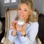 Anthea Turner Instagram – Balm 6 is a proper balm that melts into your skin and hair, which is why it’s so nourishing. It really is a clean and kind product 🫶🏼 It’s the last week of our Spring sale so don’t miss out! All products 15% Off sitewide use code – SPRINGCLEAN at checkout. 

To order head to the link in my bio or go to www.antheaturner.com/shop

#BALM6 #ByAntheTurner #Waterless #cleanproducts