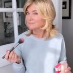 Anthea Turner Instagram – Happy Sunday, the sun is shinning and it’s all looking fabulous! Big thank you to @rubyhammer for sending me her blushers to try I love them, especially mixing the two tones together seems to be the perfect combo colour for my cheeks. 

Now you know you need the right tools for the jobs so a stippling brush it is to add on blush and give it that natural glowy look! Perfect for the summer! 💋