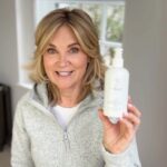 Anthea Turner Instagram – Now you know I love a good tip, this one is from my friend @kellysimpkinclarke founder of @wekindlondon as a hairdresser she knows how to get that salon shine we all so desperately want. If like me you are always rushing though a hair wash, we’re missing a trick. Watch this video and see how Kelly tells us it’s all about that double wash!  Trust me, after watching this, you’ll never skip that second wash again. 

The shampoo is part of her Rejuvenate range, perfect to help your hair through times when you need it most! 

X