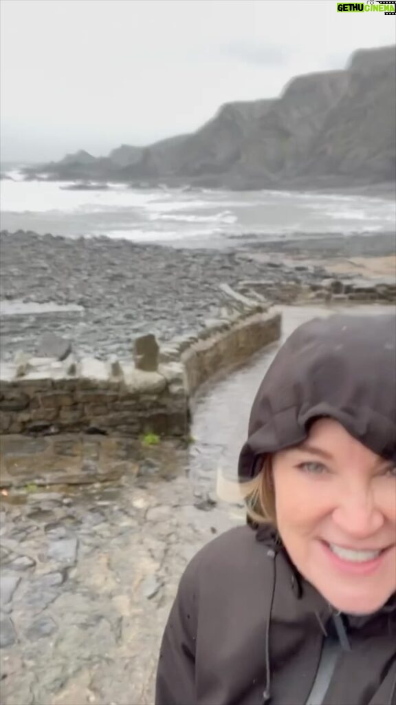 Anthea Turner Instagram - Our last day and Devon gave us bracing rain - Didn’t dampen our spirits !! After the beach dried off with a great pub lunch in The Wreakers Bar at The Hartland Quay Hotel. Then with huge reluctance packed for home and said goodbye @berry.barn.hartland . So good to be together now looking forward to our next adventure. Raincoat - @ilsejacobsen Had it for a few years and an investment I’ll never regret ☔️