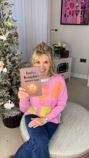 Anthea Turner Instagram - Victoria Beckham is a fan and so is Charlotte Tilbury.

Journalist India Knight wears many hats but the one we are talking about today is her Sunday Times, Style Magazine beauty column - It’s a go to read, and just in time for Christmas India has put all her finds into a book called ‘What Works When You’re Older’. She tackles neck skin, contouring (do we really like to look like a Drag Queen?) Thinning hair and the laughable amount of products some instagram sites promote, we can’t leave home without - Heaven preserve us!! 

On a personal note thank you, many years ago you proffered a few kind words when everyone else was tasting blood and going in for the kill, never forgotten.
X

Sorry forgot to add jumper @countryconnections 💖

@VikingBooksUK  #indiaknightsbeautyedit #midlifebeauty #beautyover50