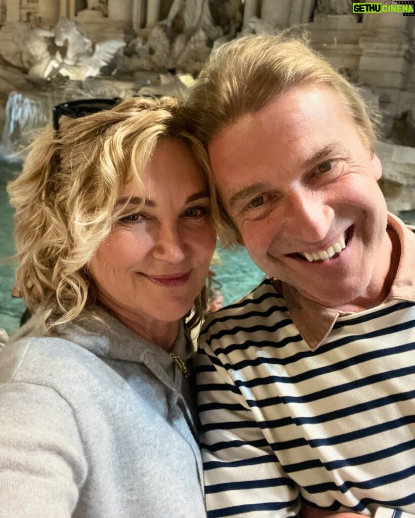 Anthea Turner Instagram - Just a quick few Birthday pictures from Sunny Roma 🥂🎉 Looking at these and others all we seem to have done is eat walk and drink loads of coffee !! 🤣 Will give you our itinerary in another post in case it’s on your list of places to go It’s our 3rd time so getting to know it well. Thank you Mark 🫶💋