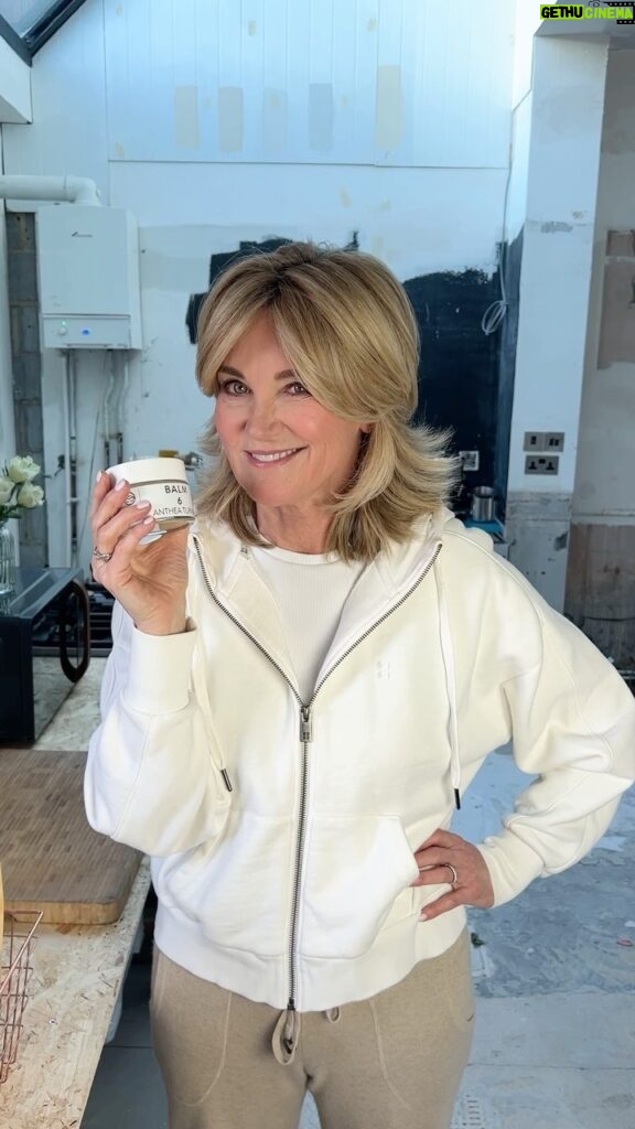 Anthea Turner Instagram - Watch this till the end, I do manage to pull it round 🤣 If your skin is dry and stressed, nature knows best - Today I used BALM 6 as an emergency face mask and it didn’t let me down. Love giving my face a massage as I put it on - Don’t get too worried about how to do this, its intuitive. I will do a post on what I do, all very easy I’ve been doing it for over 30 years, you’ll get it in a jiffy. BALM 6 is a clean product with no water containing↩️ Coco Butter Shea Butter Coconut Oil Caster Oil Cucumber Prickly Pear Vit E Sea Moss Powder Grape lemon Grass Rosemary Vanilla Together they are a powerful and not only will your face be happy so will your hair, eyebrows, eyelashes, lips and cuticles. If you want to get to your hands on BALM 6 head to the link in my bio or to my website - www.antheaturner.com