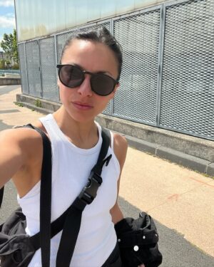 Antonia Giesen Instagram - Ya regresando a casa, luego de muchos días hermosos e intensos en Francia. 
🫂🫀